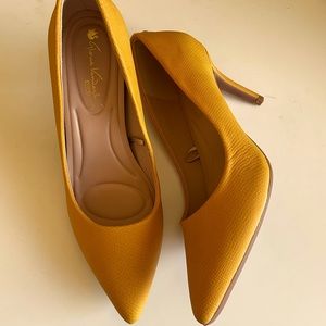 Women's Shoes Classic Heels Snake Pointed Yellow